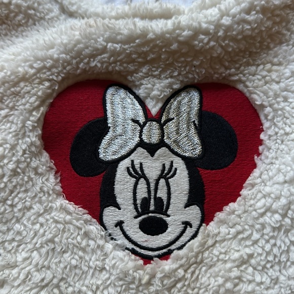 Gap Disney pullover size 3 toddler - Picture 4 of 4